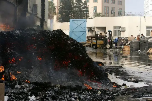 ਵ੍ਹਾਈਟ ਫ਼ਾਸਫ਼ੋਰਸ 