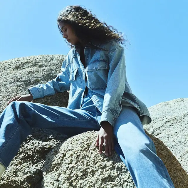 Джинси на дівчині