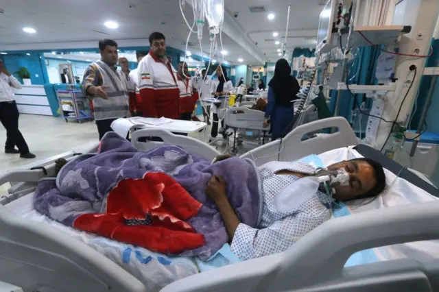 شماری از نجات یافتگان هنوز در بیمارستان بستری‌اند