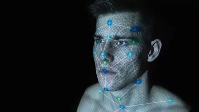 "La reconnaissance faciale est sur le point d'être déployée à une échelle relativement large", affirme l'expert.