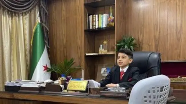 محمد غبيس في مكتب محافظ ريف دمشق