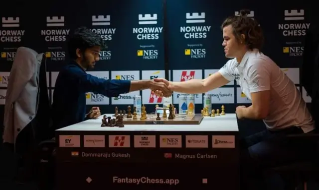 2023 साली नॉर्वेत झालेल्या ब्लिट्झ चेस स्पर्धेत गुकेशनं मॅग्नस कार्लसनला हरवलं होतं.