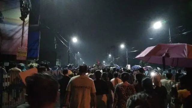 বিচারের দাবিতে সোচ্চার জনতার ঢল দেখা গিয়েছিল রাস্তায়। 