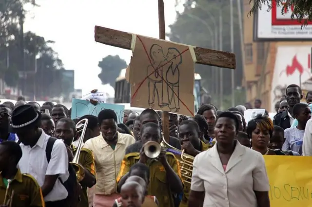 Manifestação antigay na Uganda