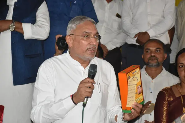 બીબીસી ગુજરાતી ભાજપ પ્રદેશ પ્રમુખ સી આર પાટીલ ગુજરાત ચૂંટણી જગદીશ વિશ્વકર્મા