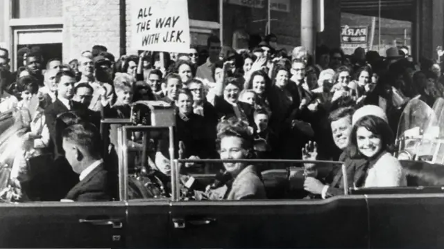 Атентат на Џона Ф. Кенедија из 1963. године довео је до укорењености теорија завере које су живе и дан-данас