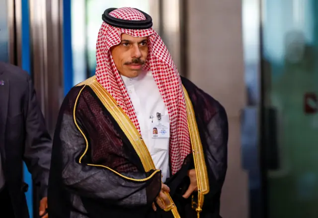 وزير الخارجية السعودي فيصل بن فرحان آل سعود يصل لحضور الدورة الثمانين للجمعية العامة للأمم المتحدة، في مدينة نيويورك، نيويورك، الولايات المتحدة، 23 سبتمبر 2025. رويترز/كايلي كوبر