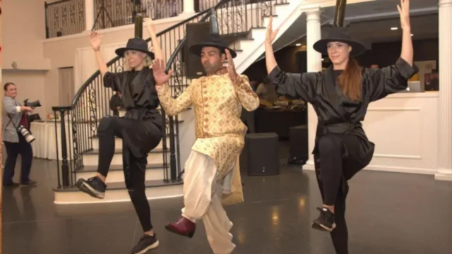 మ్యూజికల్స్, సఫీ, సామ్మీ