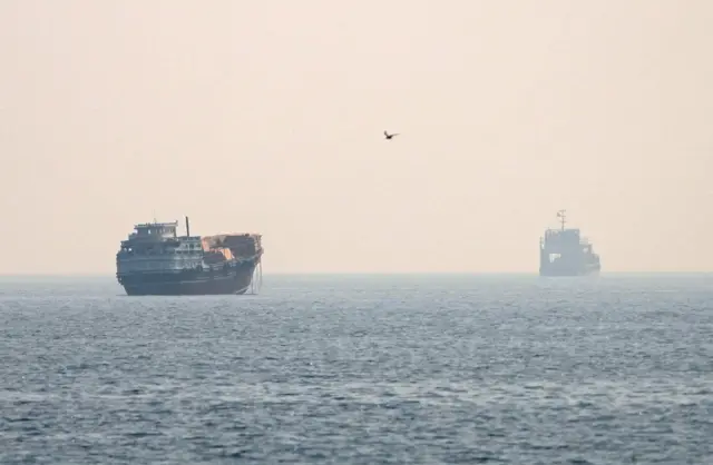 Trump, yeni saldırıların, Hürmüz Boğazı'nda İran tarafından dün bazı gemilere düzenlenen bombalı saldırılara yönelik bir "misilleme" olduğunu söyledi.