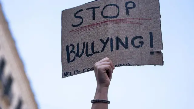 Kampanye stop bullying atau perundungan.