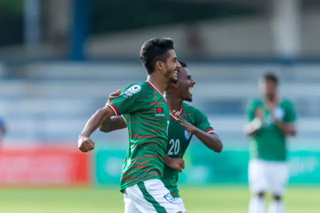 বাংলাদেশ মালদ্বীপের বিপক্ষে জয় নিশ্চিত করেছে ম্যাচের অন্তিম মুহূর্তে শেখ মোরসালিনের গোলে, তার বয়স মাত্র ১৭।