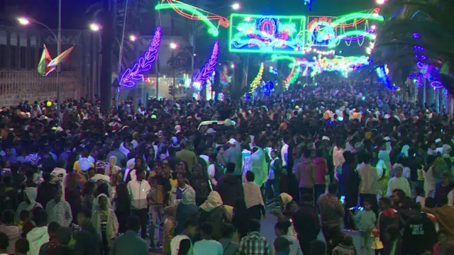 ኣስመራ ኣብ ድሮ ጽንብል መበል 33 ዓመት ናጽነት