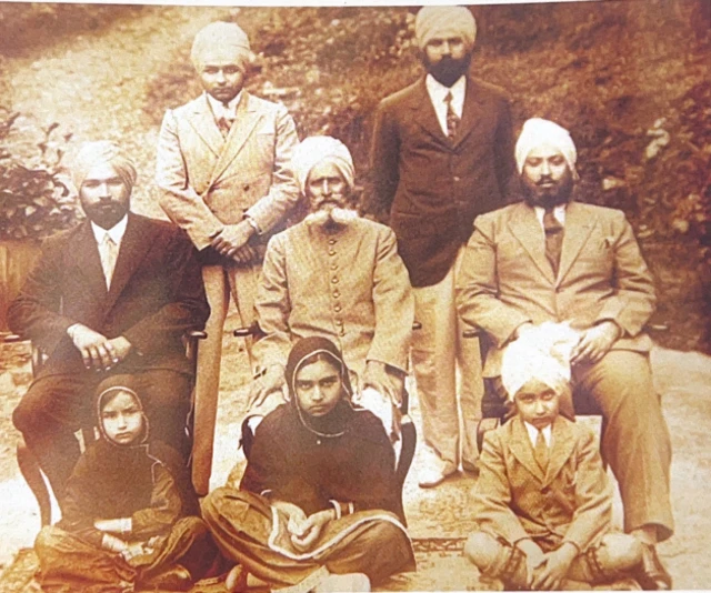 ਪੰਜਾਬੀ ਠੇਕੇਦਾਰ