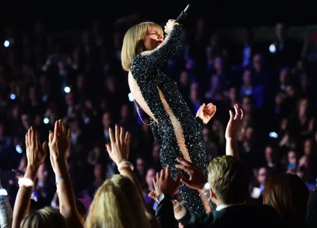 கோல்டன் குளோப் விருது - ஆர்.ஆர்.ஆர். 