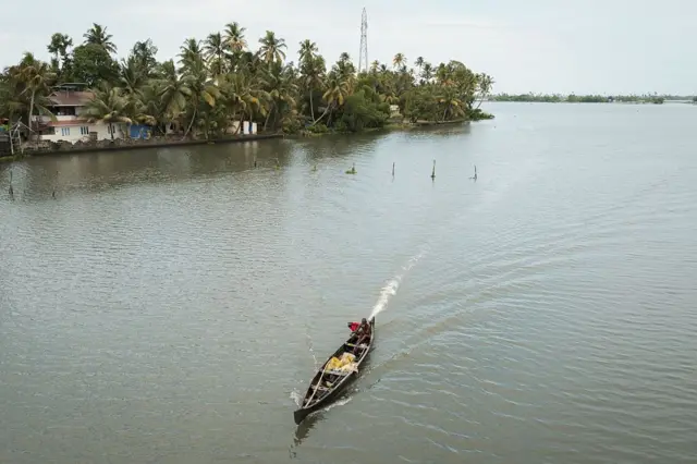 கேரளா, கேரளம், பெயர் மாற்றம், மலையாளம், காங்கிரஸ், சிபிஎம்