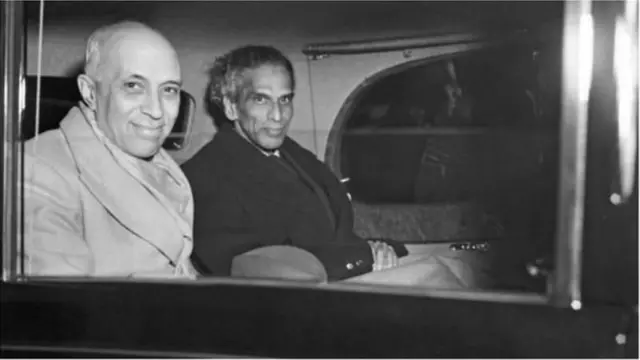 नेहरू आणि मेनन
