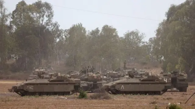 Підкріплення ізраїльської армії займають позиції біля міста Сдерот поблизу кордону із сектором Газа