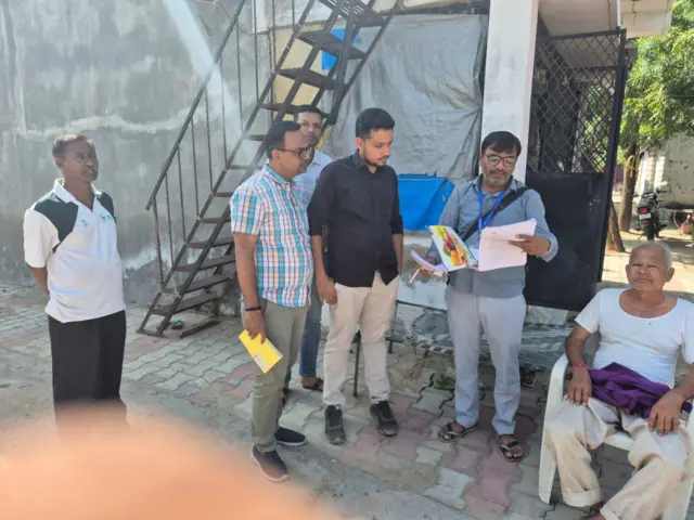 બીબીસી ગુજરાતી મતદાર યાદી રિવિઝન એસઆઈઆર ફૉર્મ ચૂંટણી પંચ ગુજરાત બીએલઓ