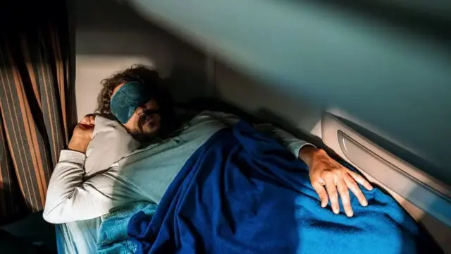 عندما نكون نائمين، يقوم دماغنا بتجميع ذكريات اليوم
