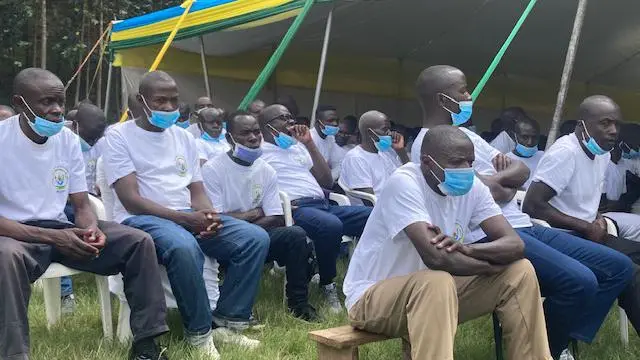   Bamwe mu bahoze mu mitwe irwanya leta y'u Rwanda, aha bicaye bahabwa amahugurwa mu Rwanda