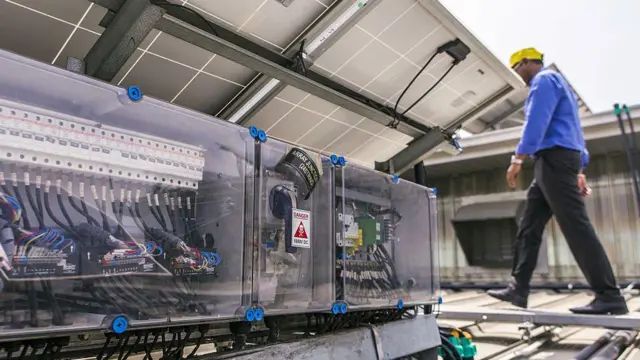 සූර්ය පැනල සම්බන්ධ වන පද්ධතිය