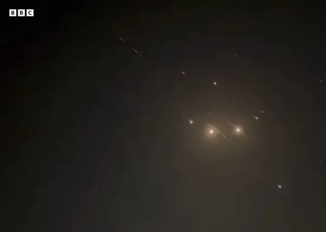 ইরানের এই হামলা সতর্কতার সঙ্গে করা একটি পরিকল্পনা বলে মনে করেন বিশেষজ্ঞরা।