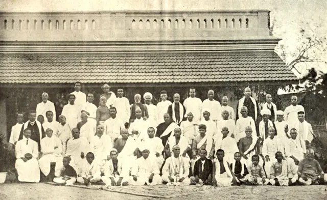 இந்தியாவின் பல இடங்களில் வெவ்வேறு பெயர்களில் இசைக்கப்படுவது ஆதித் தமிழிசையே என நிரூபித்த தமிழர், ஆபிரகாம் பண்டிதர்.