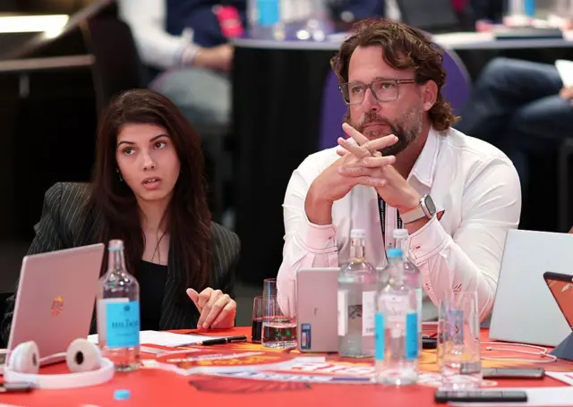 કાવ્યા મારન અને ડેનિયલ વેટ્ટોરી