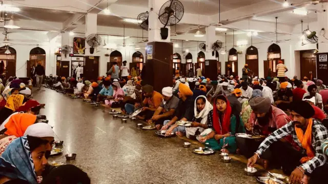 ਦਰਬਾਰ ਸਾਹਿਬ ਲੰਗਰ