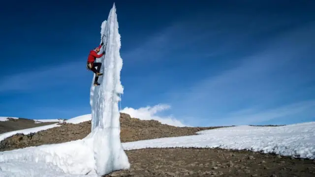 ویل گاد، شش سال پس از نخستین صعود در سال ۲۰۲۰ باردیگر از کوه کلیمانجارو در تانزانیا بالا رفت