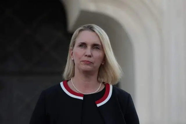 Aimee Bock, oo ah agaasimaha hay'adan aan faa'iido doonka ahayn ee udub dhexaadka u ah eedeymaha , ayaa diiday wax khalad ah in ay sameyeen