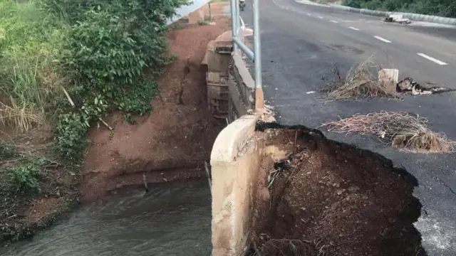 Akwa mmiri Ịyị Eze dị n'ụzọ si Alayi na-aga Ezeukwu