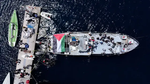 Hạm đội tàu do Global Sumud Flotilla triển khai để phá vỡ lệnh phong tỏa của Israel, đã sẵn sàng khởi hành đến Gaza trên Địa Trung Hải từ Marmaris với 54 tàu neo đậu tại Mugla, Thổ Nhĩ Kỳ vào ngày 14/5/2026