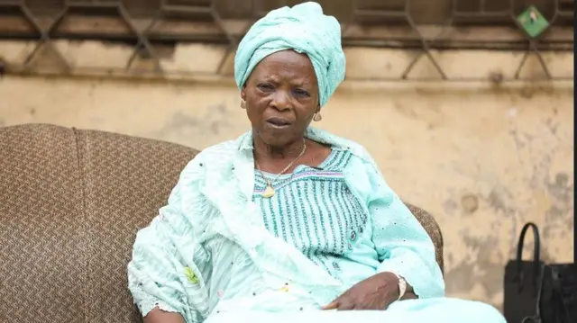 Asaaju awọn akọrin Kengbe