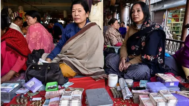 ராணுவத்துக்கு எதிராகத் திரும்பிய பெண்கள்