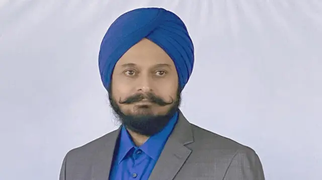 डॉ. गुरतेज संधू अमेरिका में रहते हैं