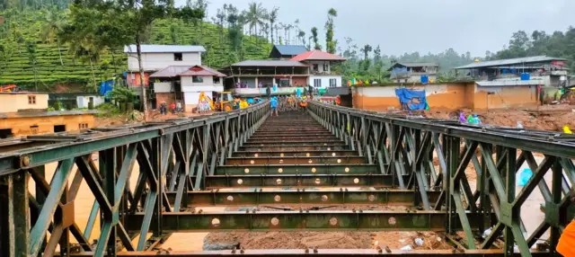 భారత ఆర్మీ నిర్మించిన ఇనుప వంతెన