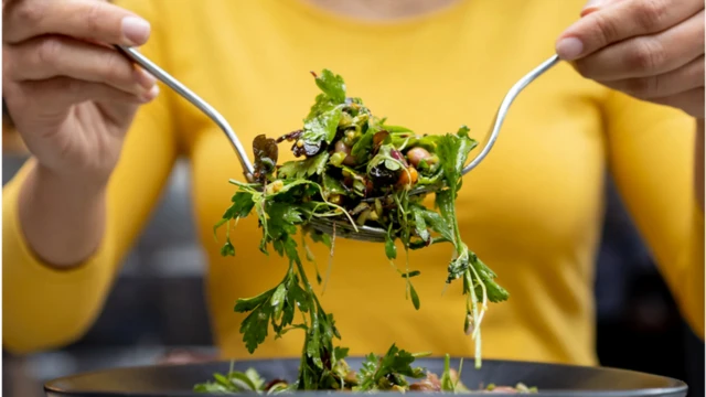 ኣትክልቲ እትምገብ ሰበይቲ