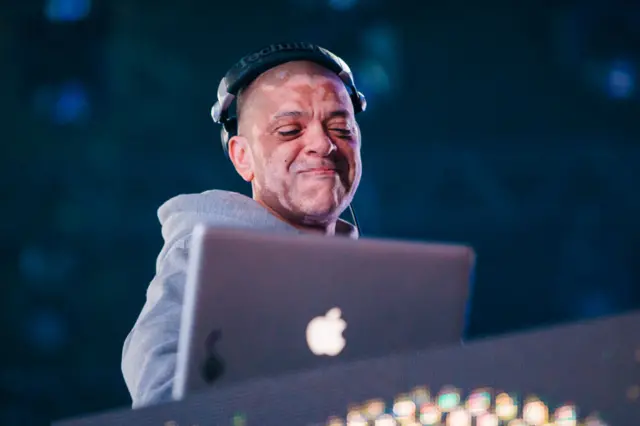 வெண்படை நோய்க்கு காகங்கள் மருந்தா? 