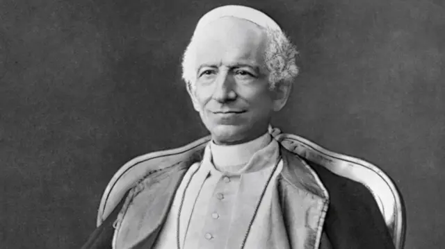 King Leo XIII siddon for chair