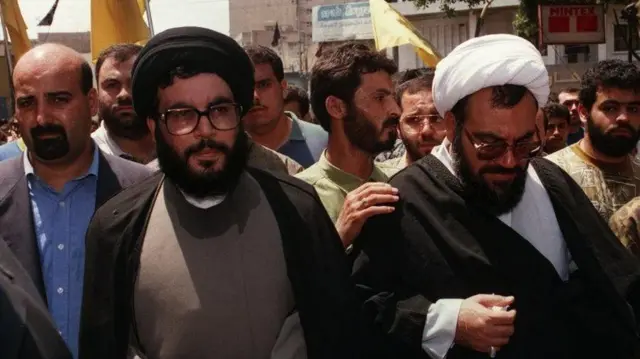  Hassan Nasrallah aliteuliwa kuwa mwakilishi wa Khomeini kwa masuala fulani ya kidini nchini Lebanon