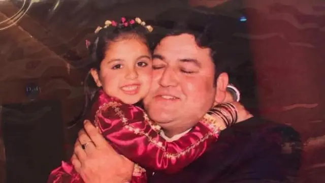 ਆਪਣੇ ਪਿਤਾ ਦੇ ਨਾਲ ਤੁਨੀਸ਼ਾ ਸ਼ਰਮਾ ਦੀ ਤਸਵੀਰ