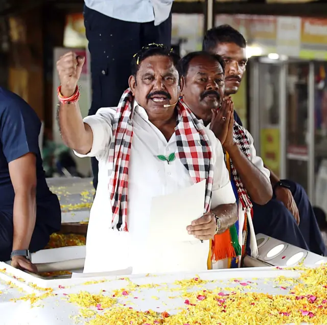 பறிபோன கட்சிப்பதவி: அதிமுகவிலிருந்து பிரிந்து சேர்ந்த வேலுமணி தரப்பின் எதிர்காலம் என்ன?
