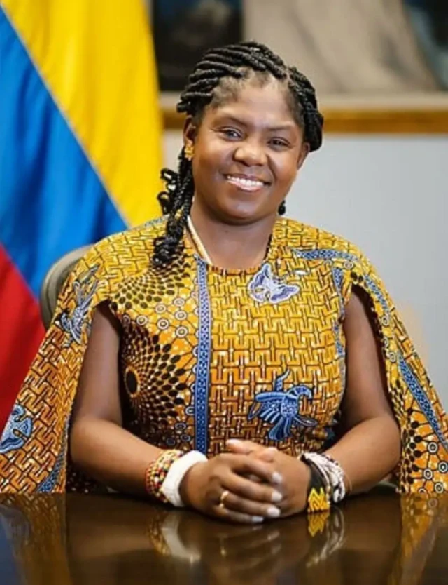 Firaansiyaa Markez faalama bishaanii mormuurraa ka'uun siyaasatti seenan