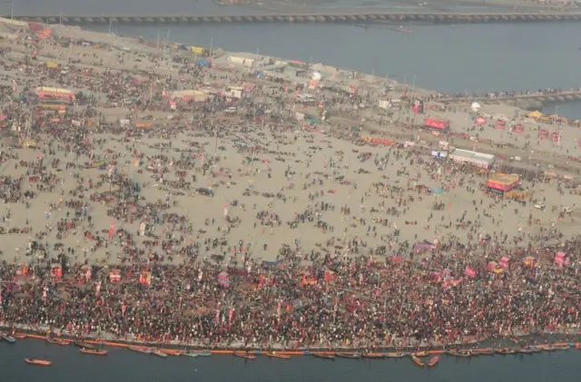 બીબીસી એક્સ્પ્લેનર, મહાકુંભ, પ્રયાગરાજમાં નાસભાગ, સંગમ નોઝ, ગંગા-યમુના, અખાડા