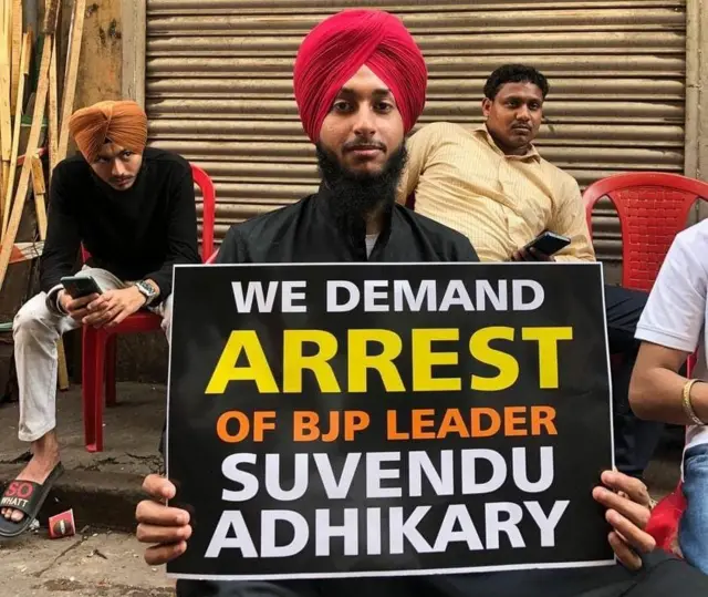 আসন্ন লোকসভা ভোটএর কথা মাথায় রেখে এই বিতর্ক কিছুটা হলেও অস্বস্তিতে ফেলেছে বিজেপিকে।