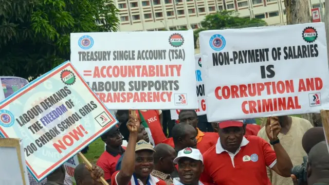 Awọn ọmọ ẹgbẹ osisẹ lorilẹede Naijiria n se iwọde