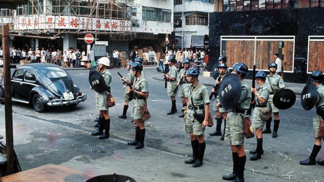 香港政府上一次引用《紧急情况规例条例》，是用来处理1967年香港亲共左派发起的暴动。