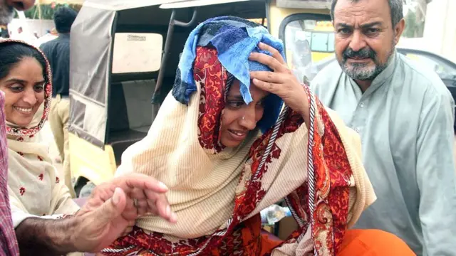 ہیٹ ویو سے متاثرہ خاتون