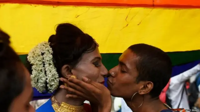 ਸਮਲਿੰਗੀ